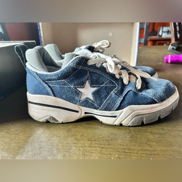 Converse Men’s One Star 2000’s Blue and White Suede Athletic Sneakers - Picture 7 of 16